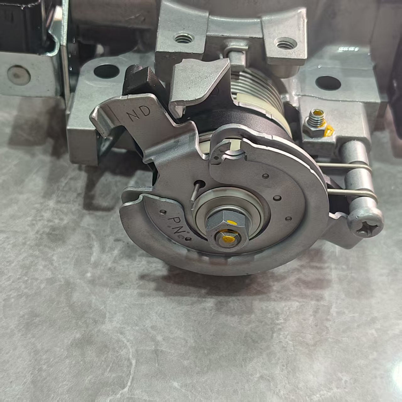 2005 Honda CR-V EX-L Sport Utility 4-Door 2.4L Double Pull Wires Throttle Body 16400-PPA-A11