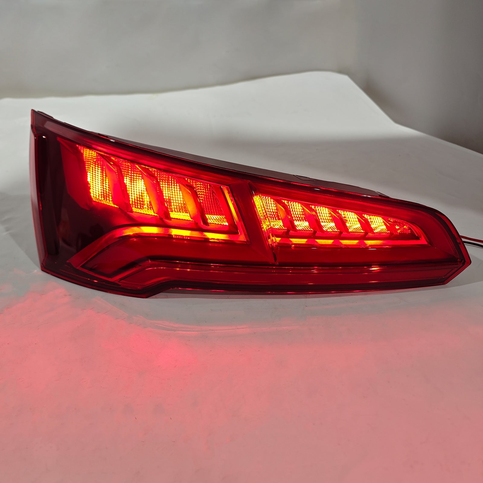 2017-2020 Audi Q5 MK2 PRE-FACELIFT Left Rear Tail Light Lamp LED 5 PIN 80A945093B