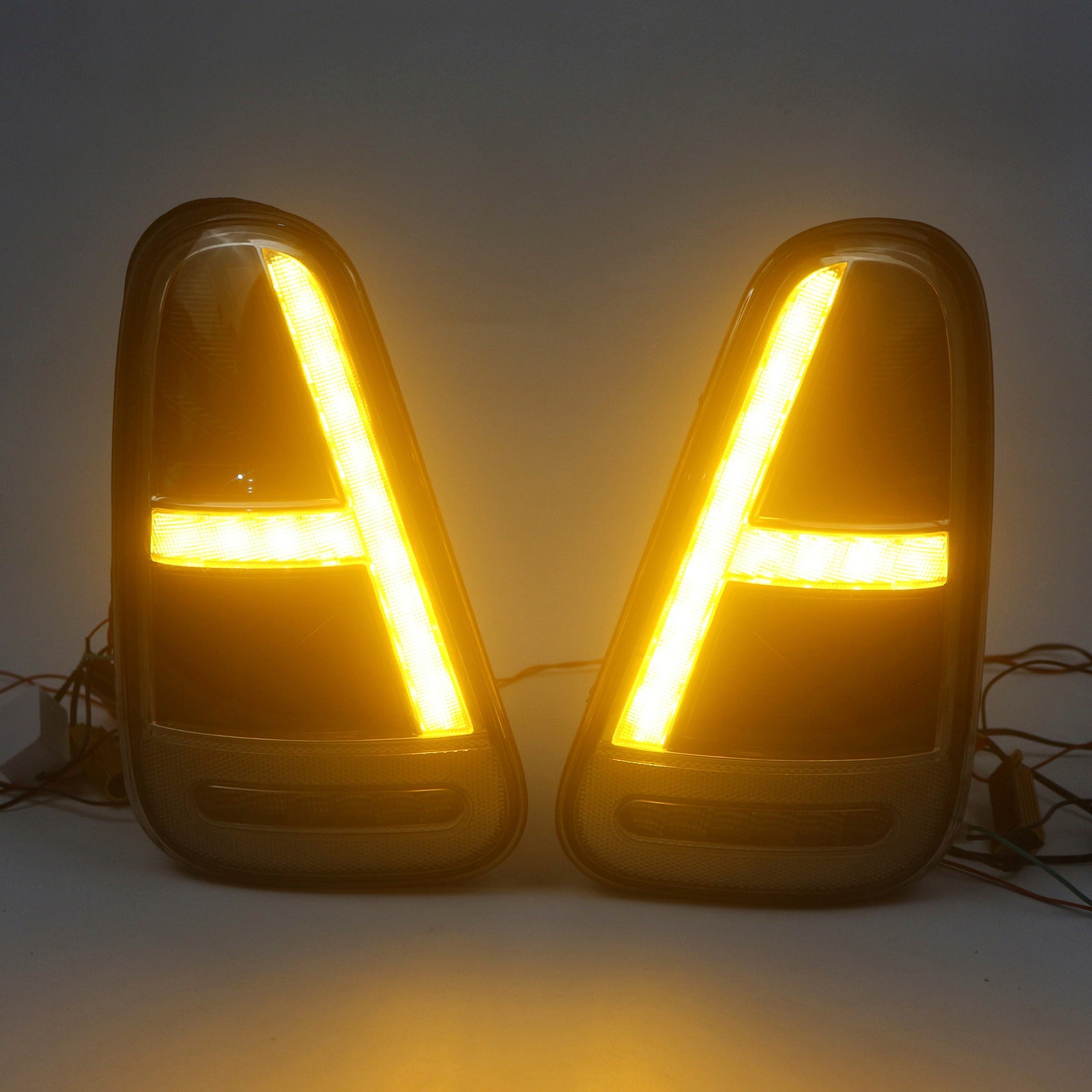 2001 2002 2003 2004 2005 2006 BMW Mini Cooper R50 R52 R53 L&R LED Tail lights w/ Turn Signal Lamps