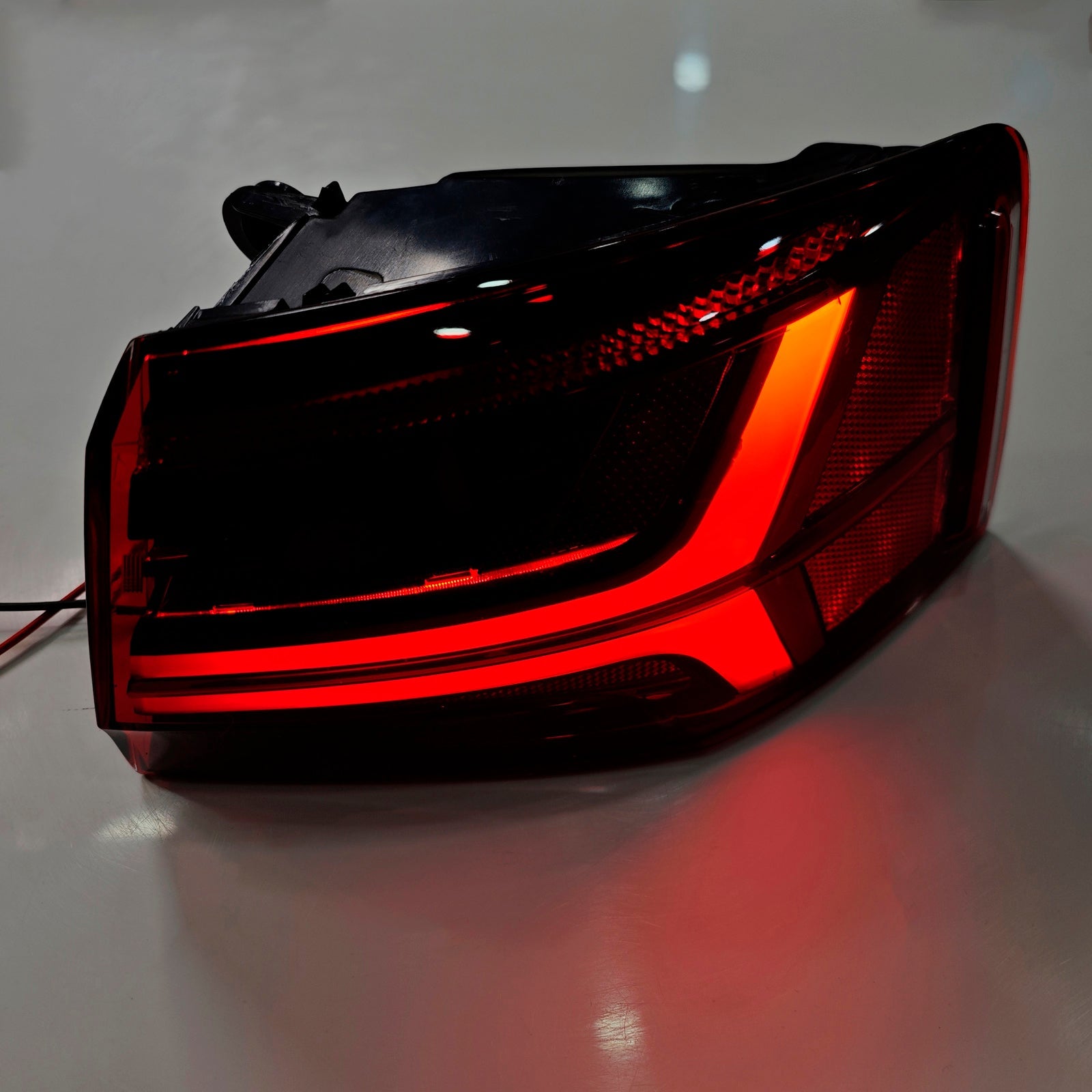 2015-2018 Audi A6 4G C7 Right Rear Tail Light Outer 4G5945095E