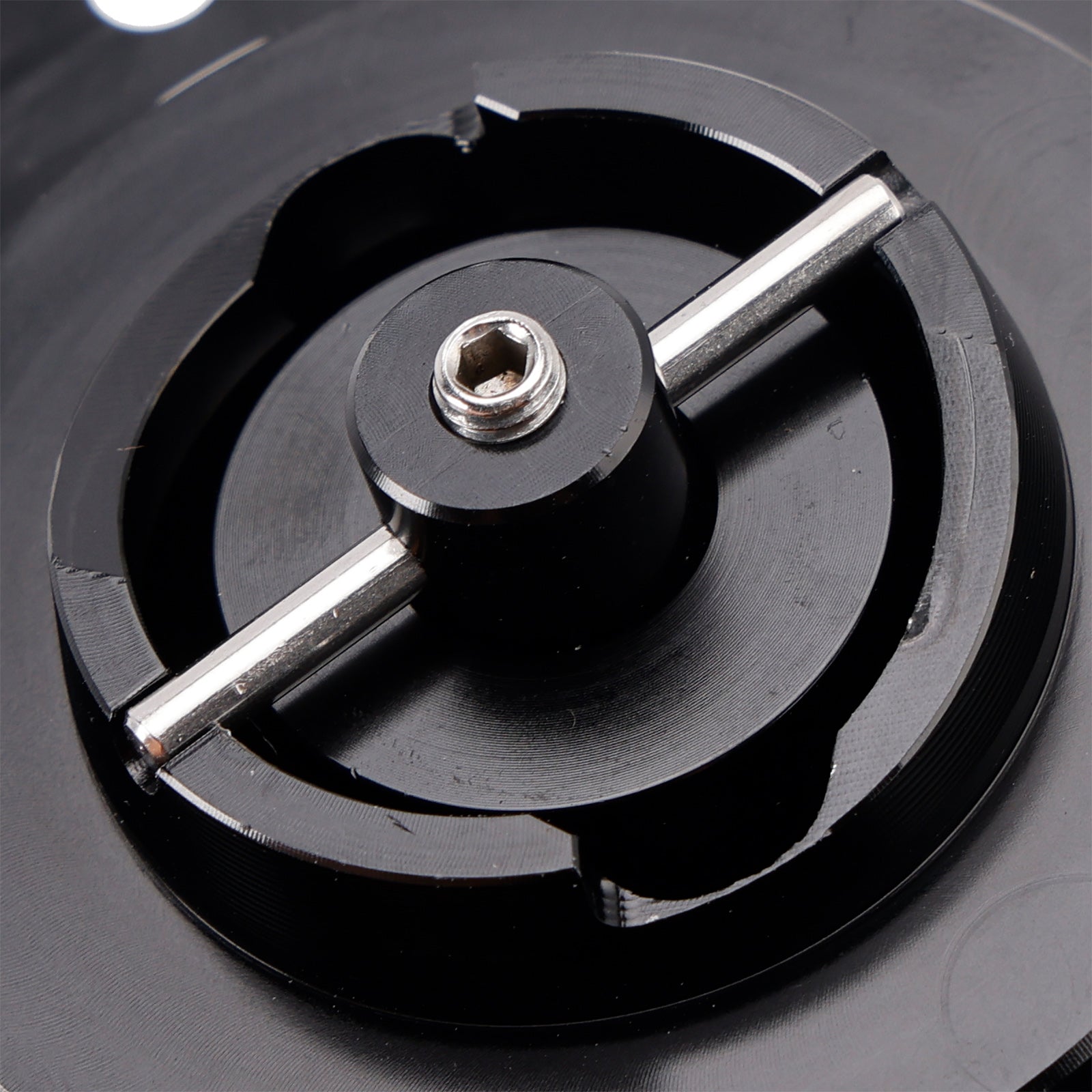 CNC Keyless Fuel Gas Cap For Yamaha YZF-R1 YZF-R6 2000-2025 YZF-R3 2015-2025