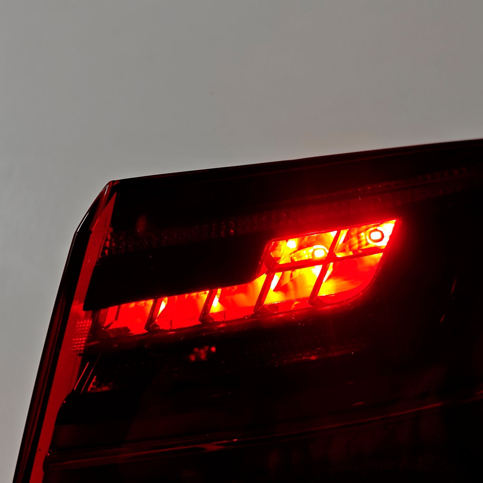 2015-2018 Audi A6 4G C7 Right Rear Tail Light Outer 4G5945095E