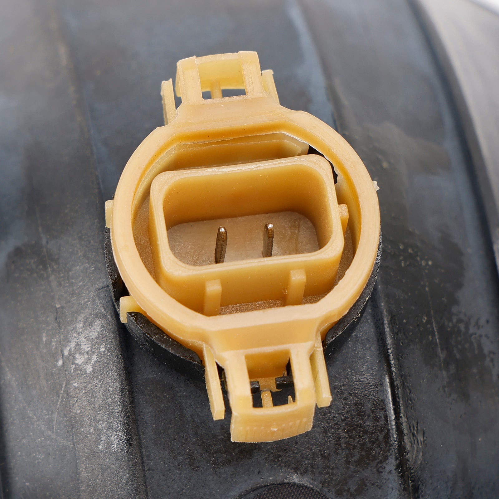 2007-2013 GMC Sierra 1500 Pair Front Fog Lights Lamps With Bulbs