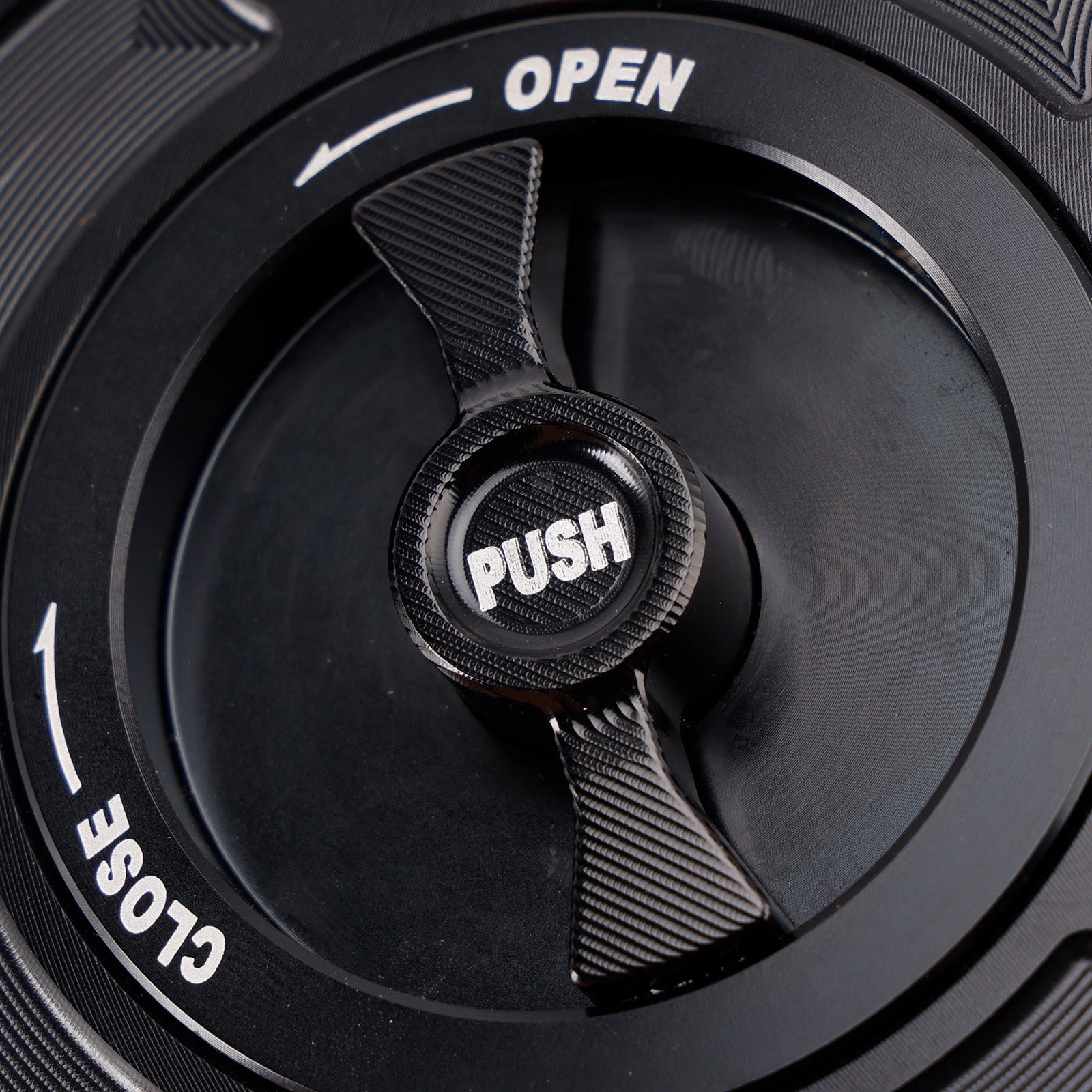 CNC 102mm Fuel Gas Cap Keyless For QJMOTOR RRQ600 550 R400 R350 R250 SRK 600