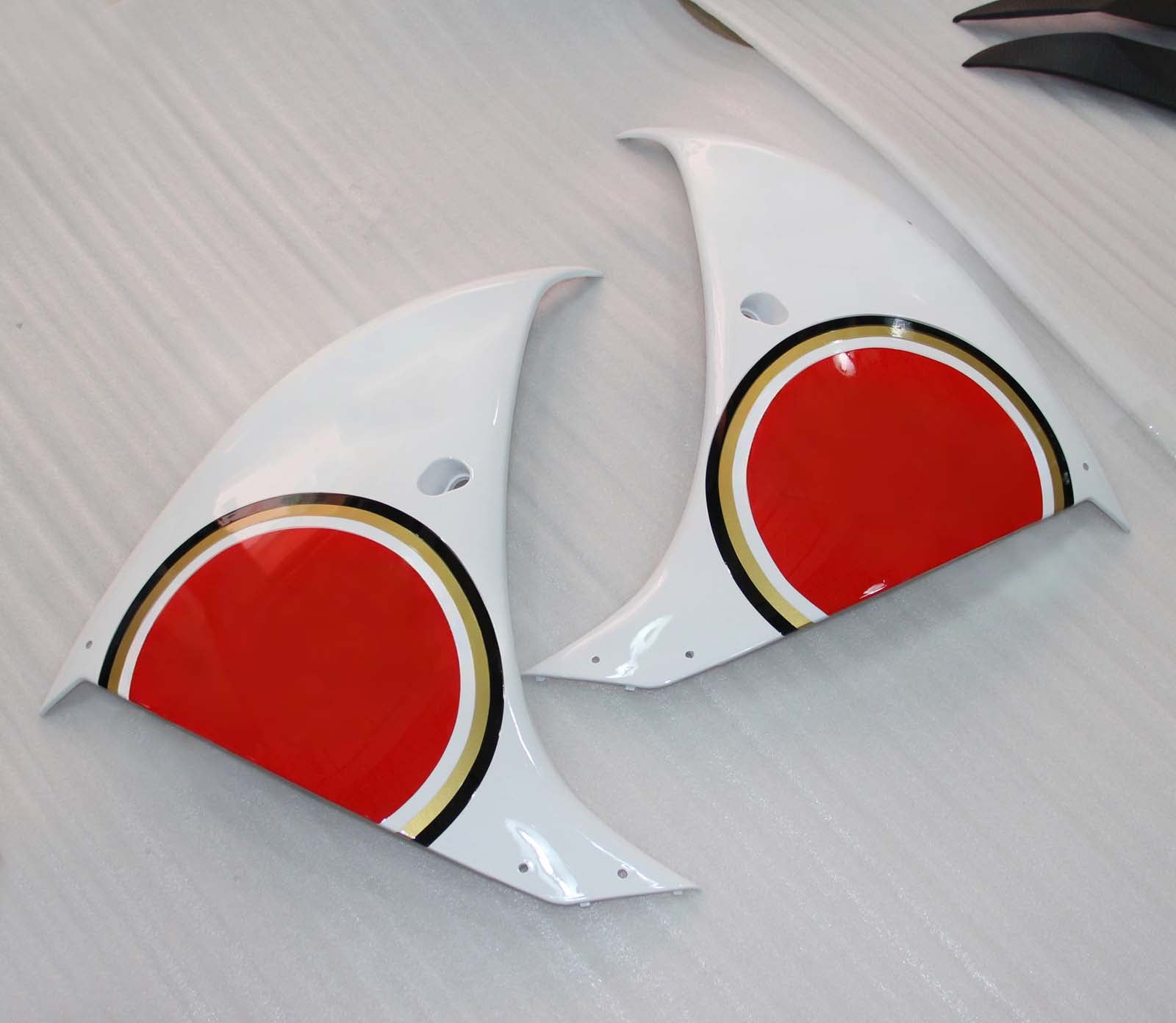Fairings Plastics 2012-2014 Yamaha YZF R1 Red White Lucky Strike Generic