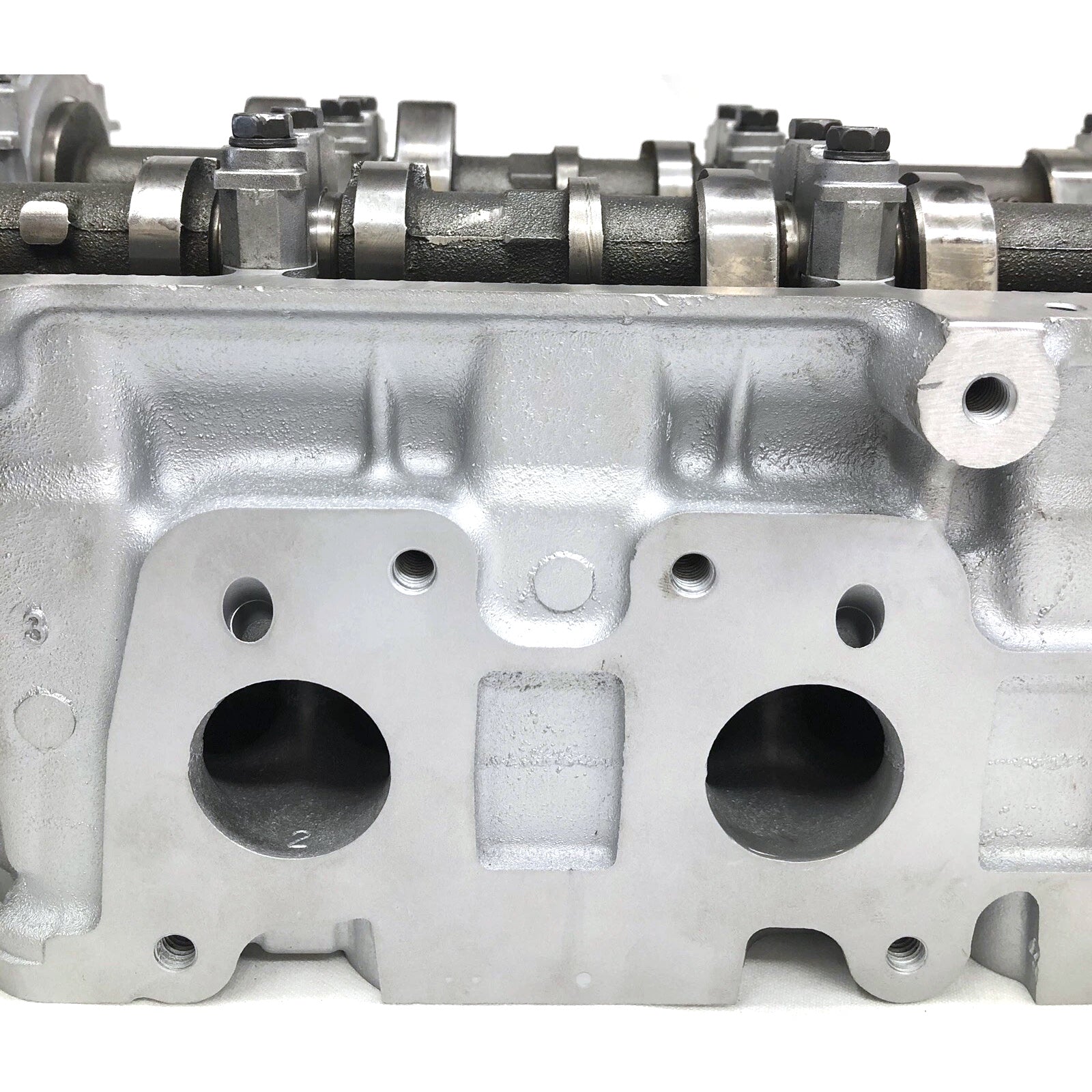 2PCS Cylinder Head 1GR-FE With Secondary Air Injection For Toyota 4.0 1GR-FE