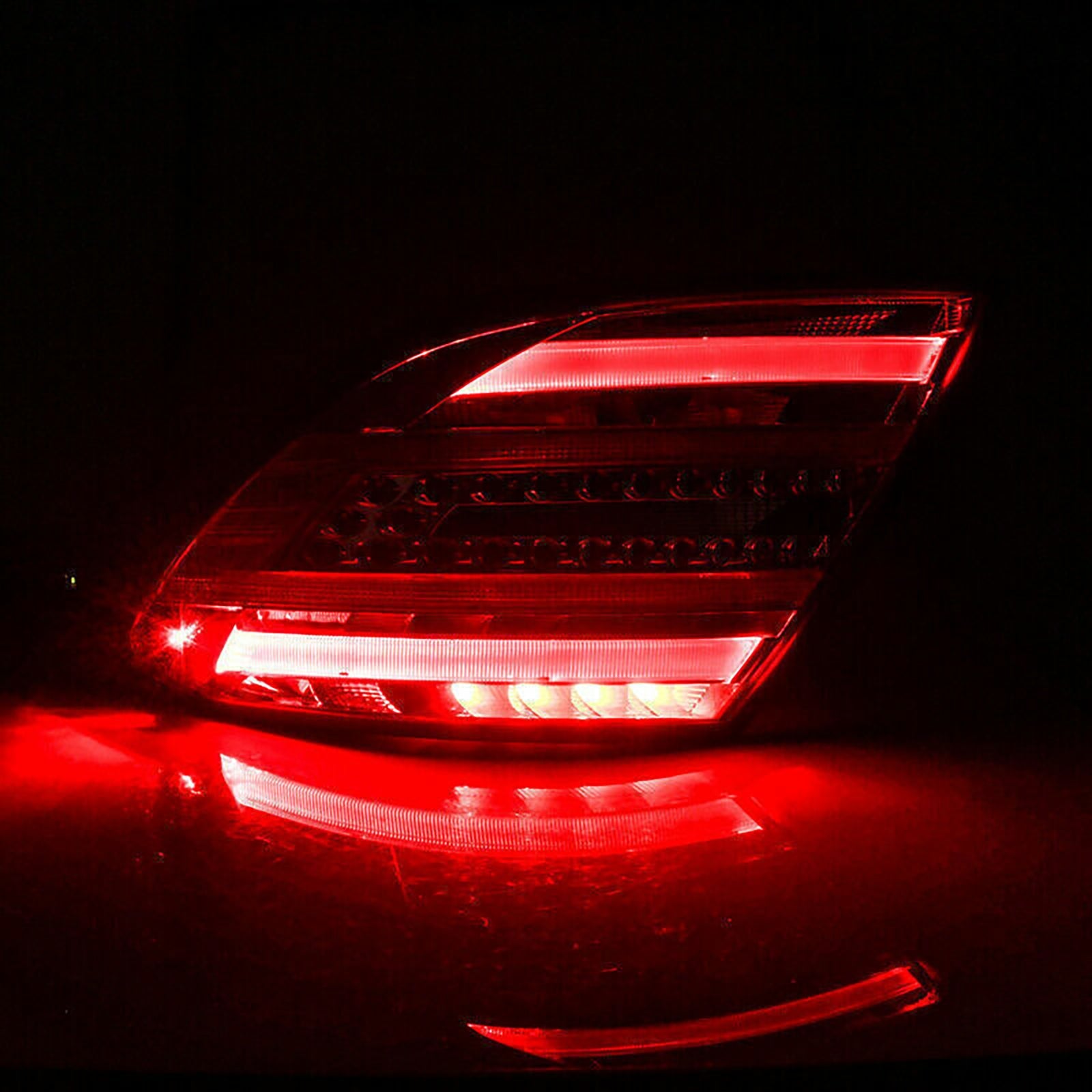 Mercedes Benz W204 C250 C300 C350 C63 2011-2014 L+R Tail Light 2049060603/4