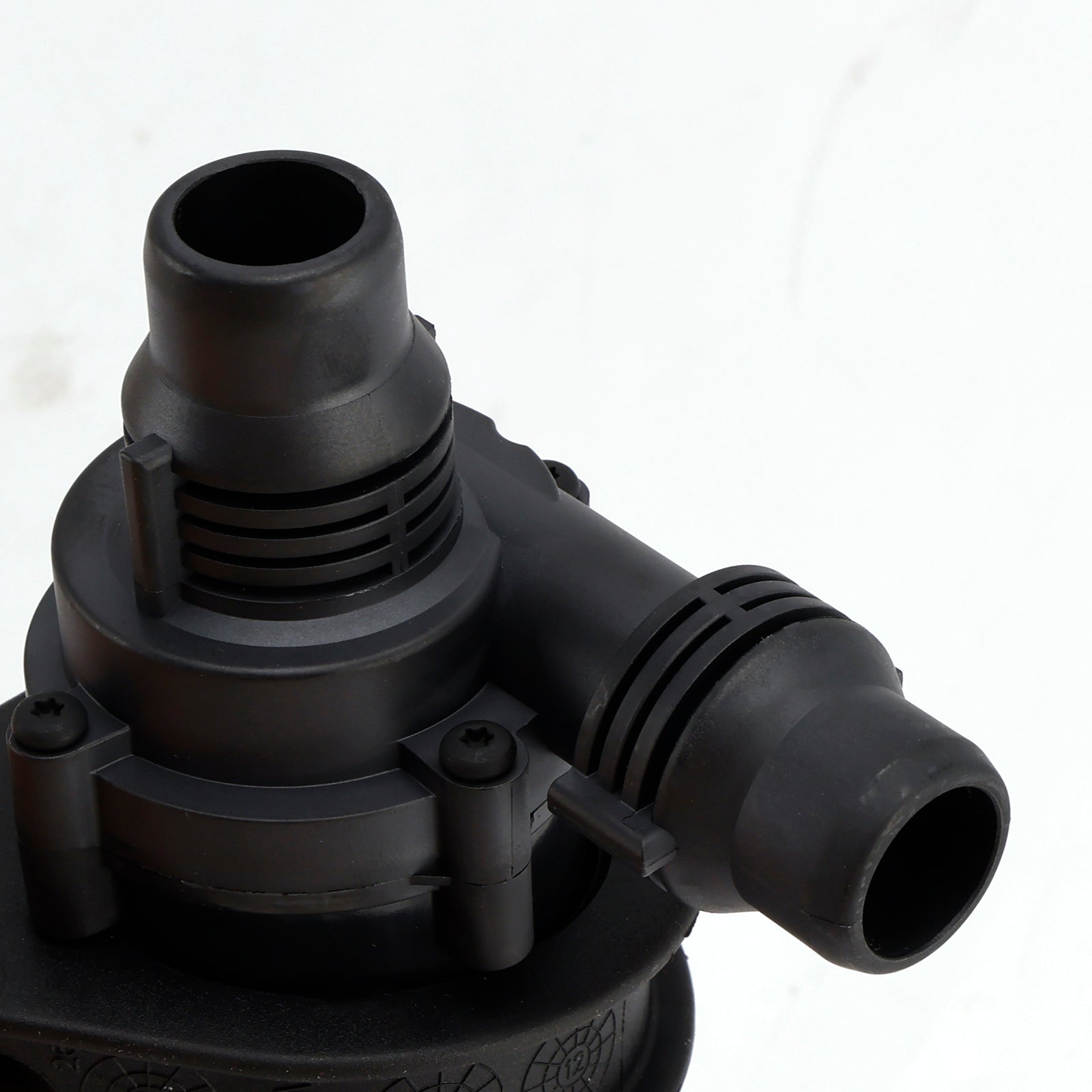 64119197085 Electric Auxiliary Water Pump for BMW E70 F15 X5 2007-2015