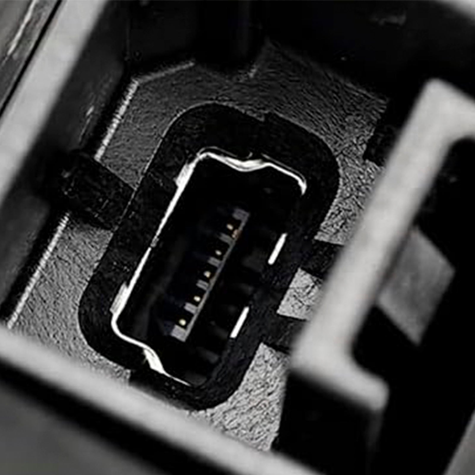 2011-2014 Charger SRT-8 Bluetooth Module 68209685AB 04787618AA 68158126AC