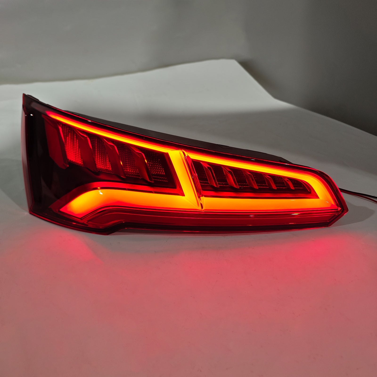 2017-2020 Audi Q5 MK2 PRE-FACELIFT Left Rear Tail Light Lamp LED 5 PIN 80A945093B