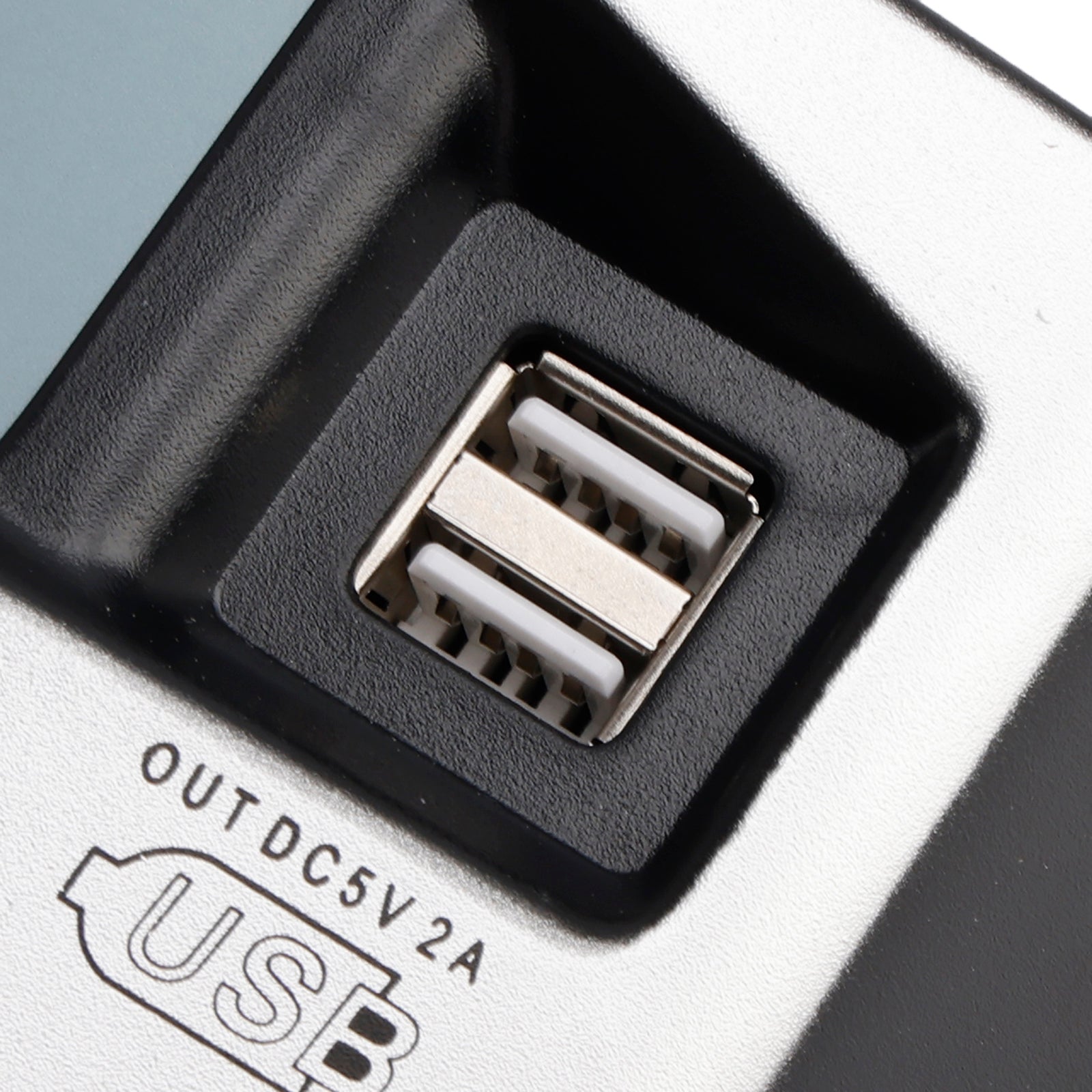 DSP 컨트롤러를 원격으로 관리하기 위한 30A/40A MPPT 고에너지 태양광 컨트롤러 APP