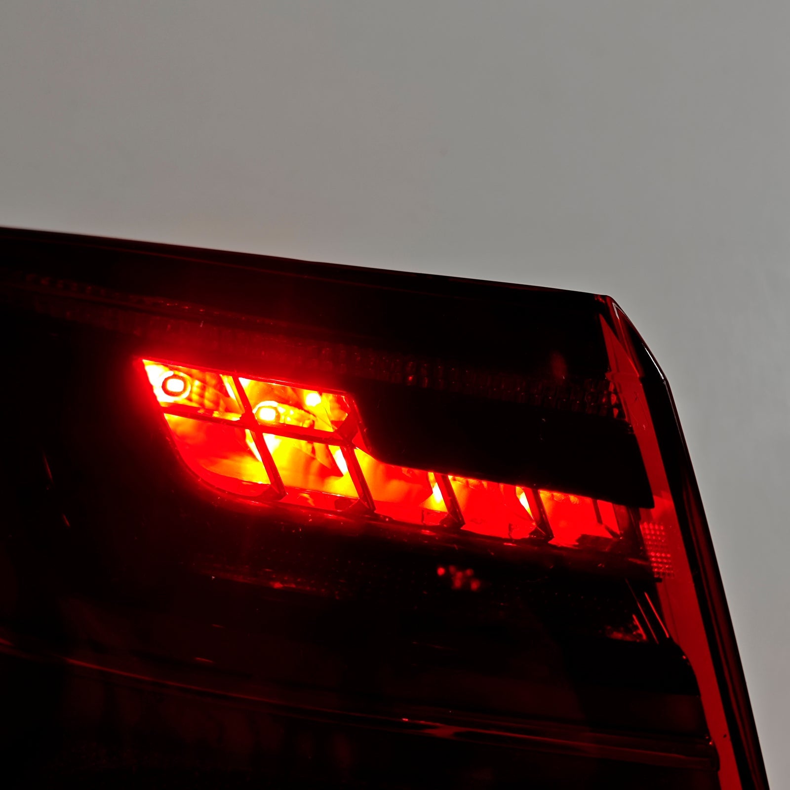 2015-2018 Audi A6 4G C7 Left Rear Tail Light Outer 4G5945095E