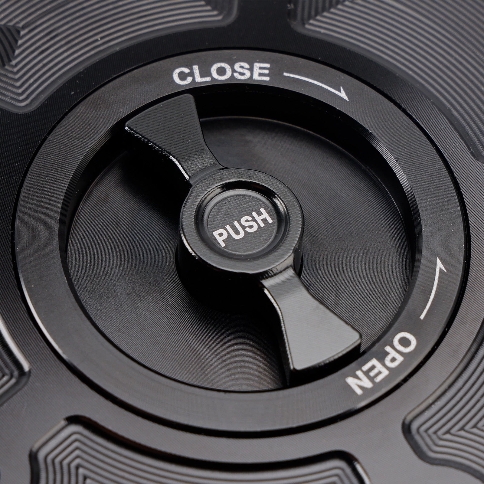 CNC Black Keyless Fuel Filler Cap For CFMoto 300 450 SS NK 700CL-X 800 NK 22-25