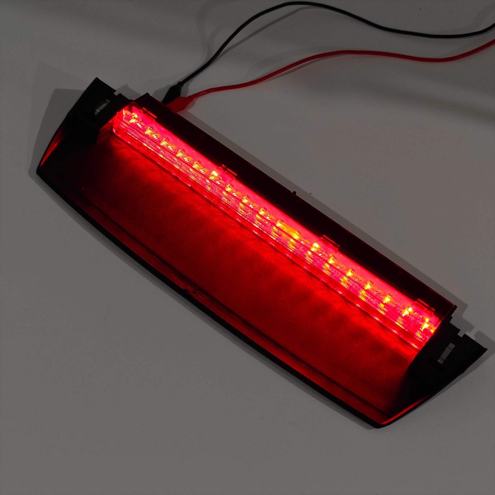 Rear Center High Mount Third Brake Light 8WD945097 For AUDI A4 S4 B9 2016-2024