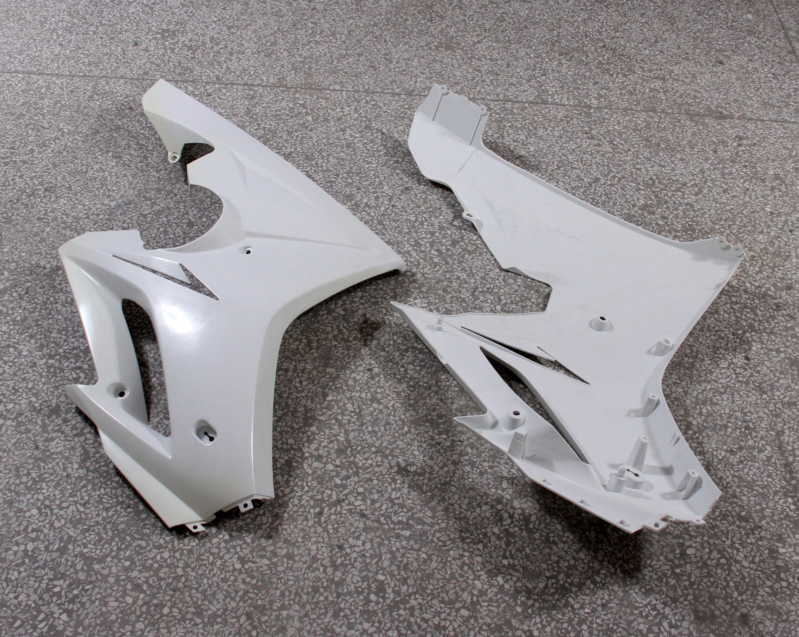 Fairings 2009-2012 Triumph Daytona 675 White Black Daytona Generic