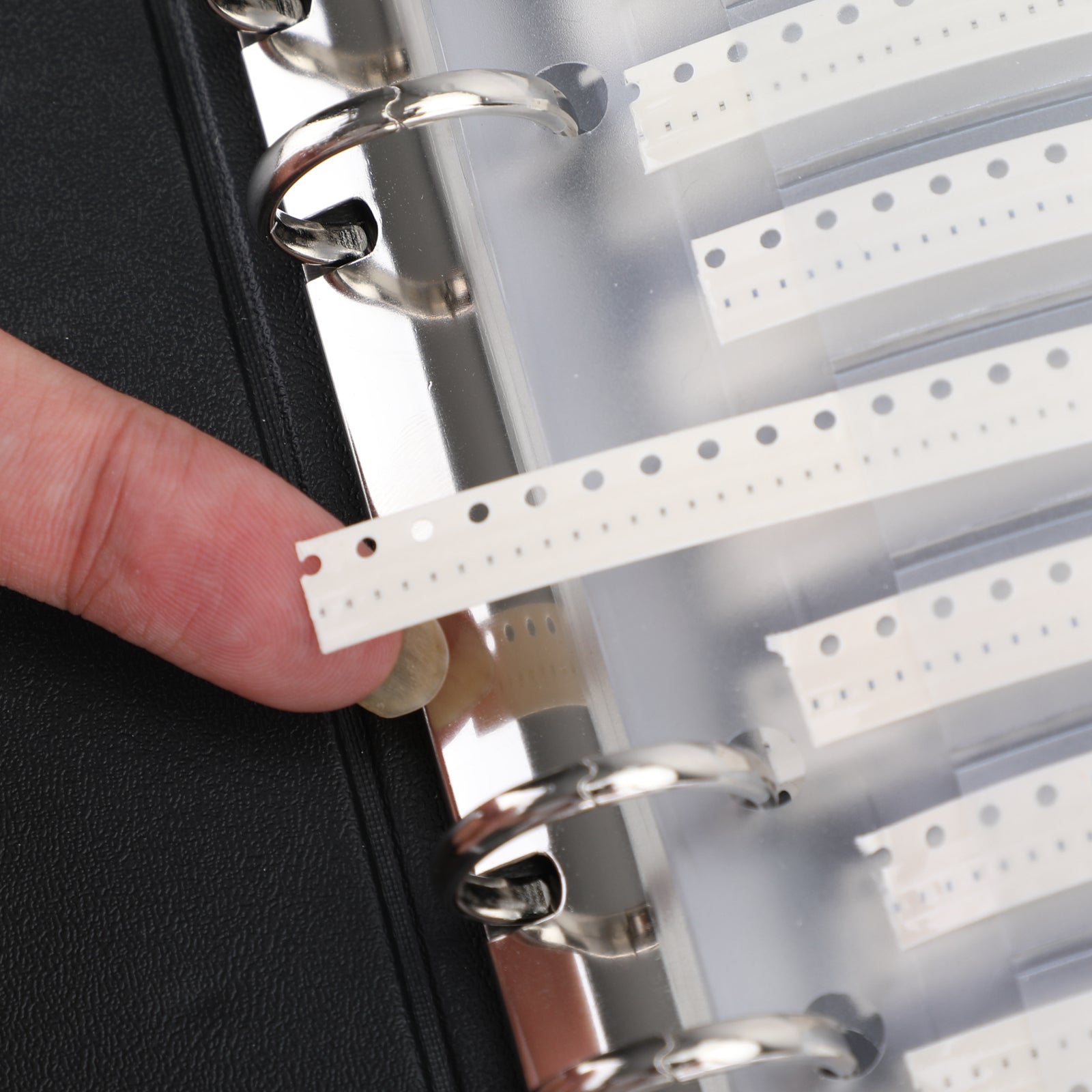 0603 SMD 칩 인덕터 키트 1nH-22uH 52개입 x 25개 샘플북 1300개