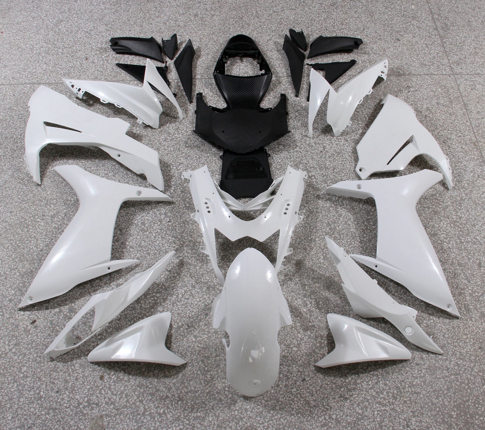 Fairings Plastics Suzuki GSXR 600/750 2011-2024 K11 White Black GSXR Generic