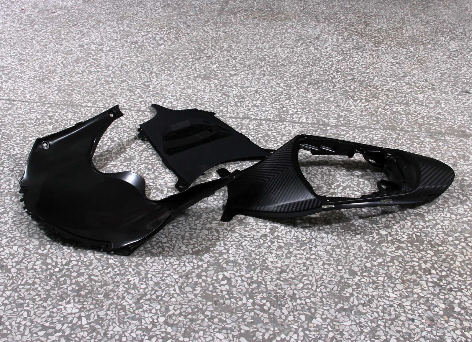 Fairings Plastics Suzuki GSXR 600/750 2011-2024 K11 White Black GSXR Generic