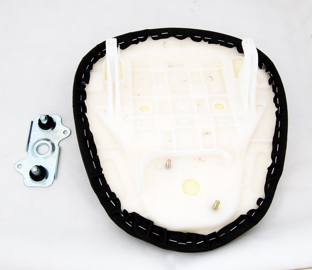 Passenger Rear Seat Leather Suzuki GSXR1300 1996-2007 Black Generic