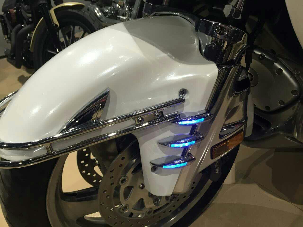 Lighted Front Fender Fork Tower Accents For Honda Gold Wing GL1800 2001-2011 CHR Generic