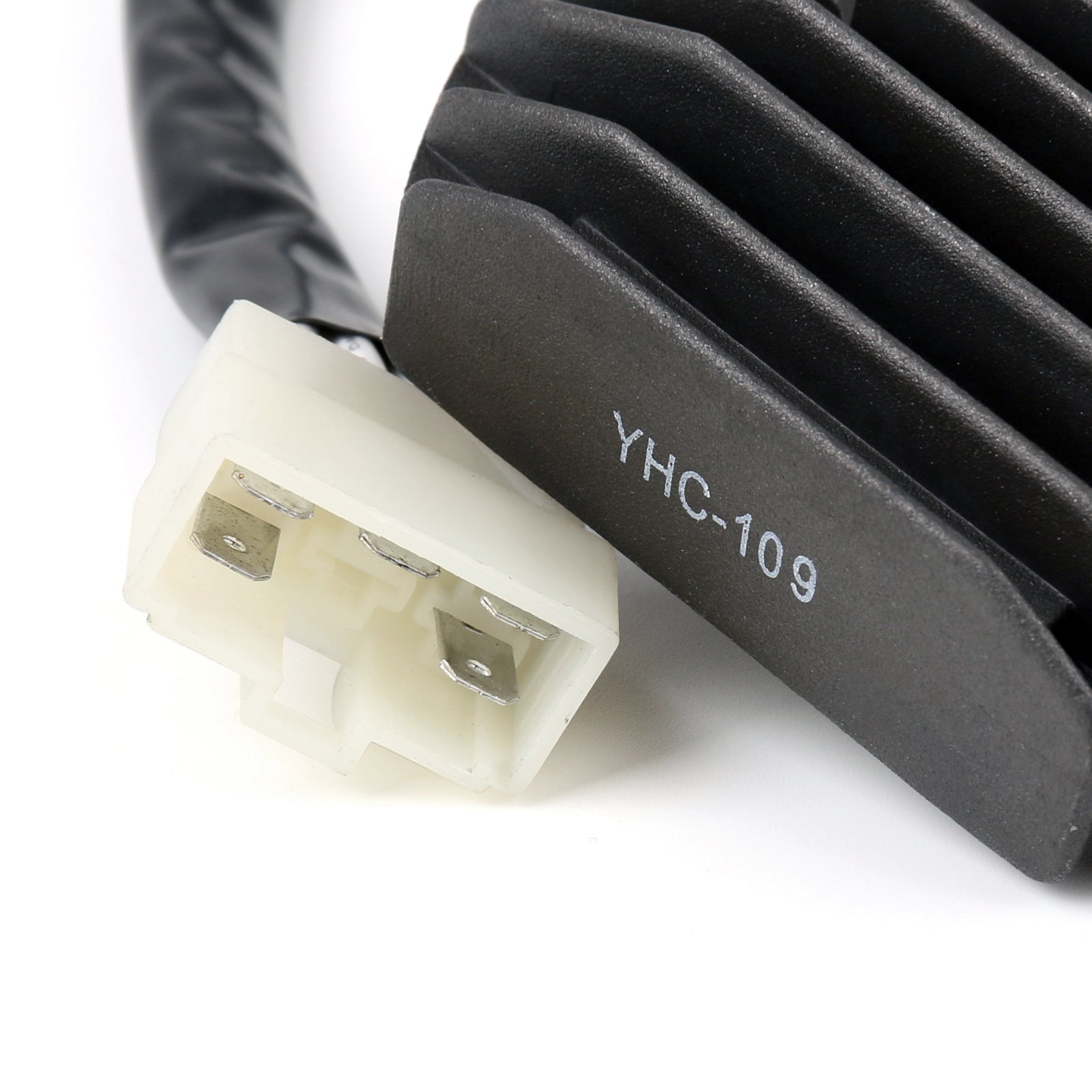 Regulador Rectificador Para Yamaha FZ1 (USA) FZS1000 FZS600 XVS650 XVS650A XVS650AT Genérico