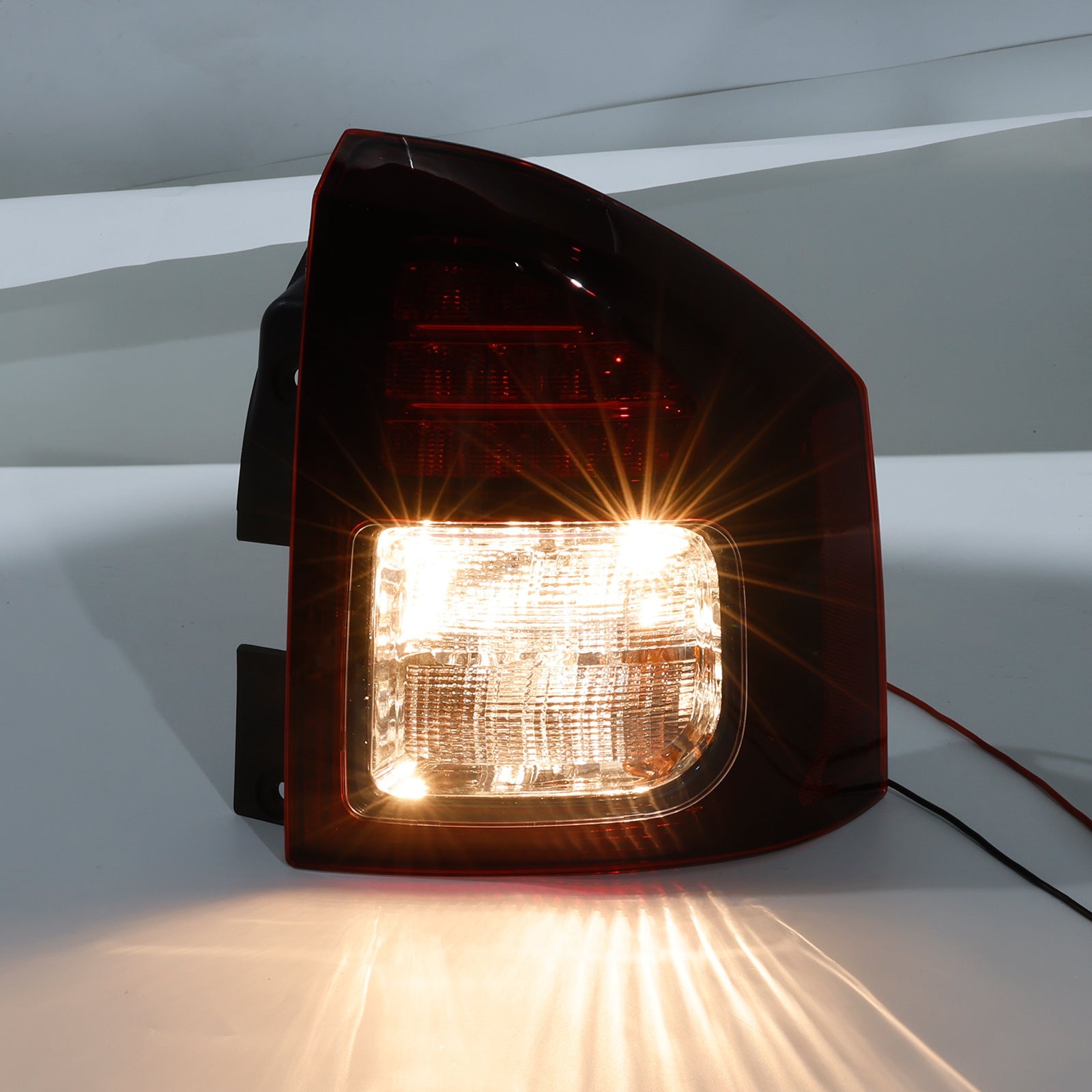 Left+Right Rear Tail Light Rear Lamp Assembly For Jeep Compass 2014-2017