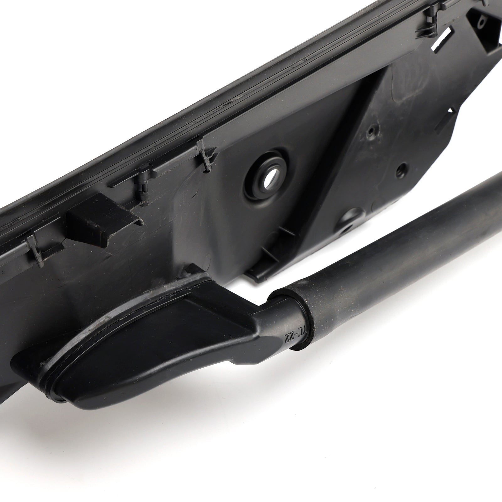 Mercedes Benz W211 Windshield Cowl Cover 2118300513