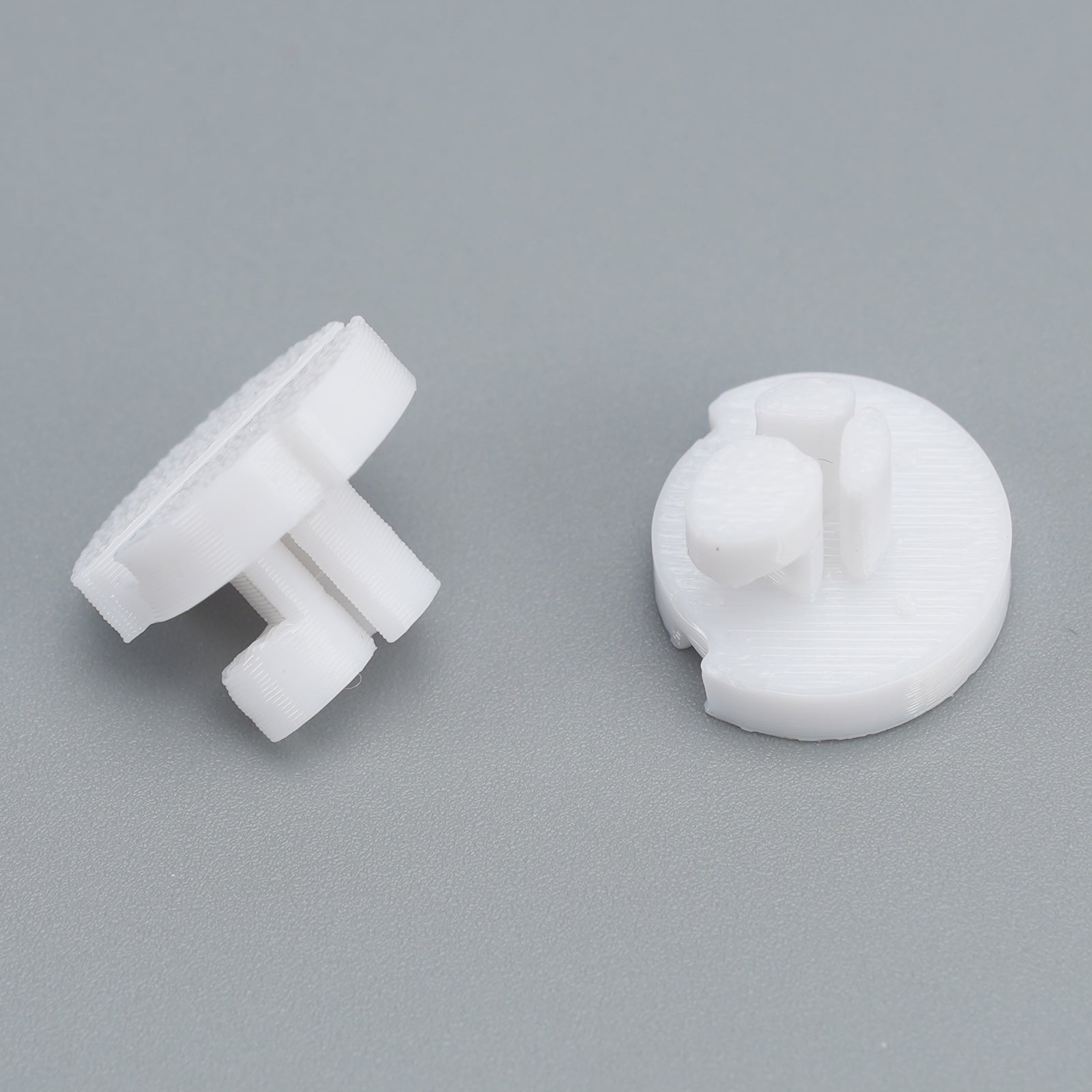 2X Replacement Locking Screws For Dometic Fridge Vent Grille