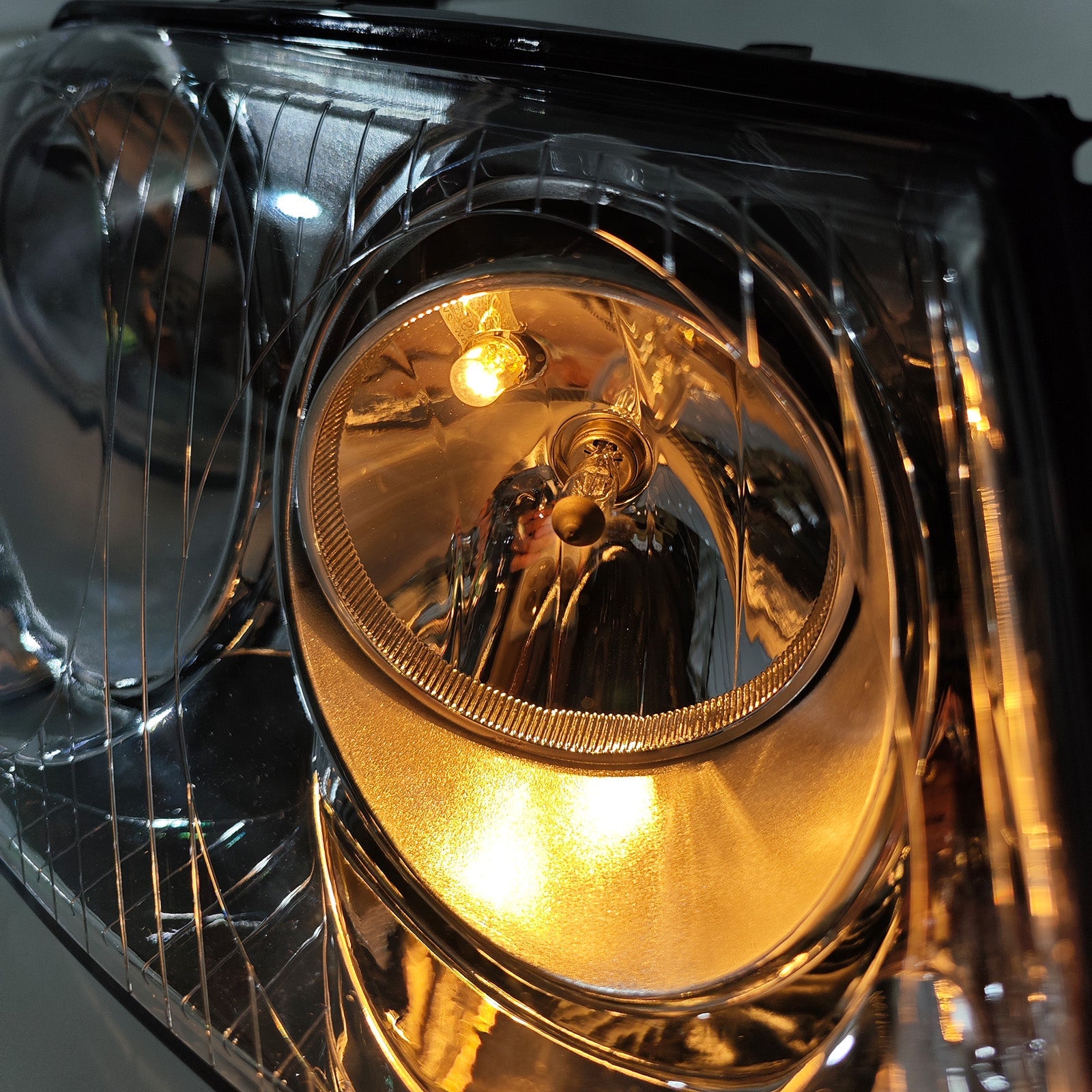 2006-2011 VW Bora GLI Right Headlight Lamp 1JD941018