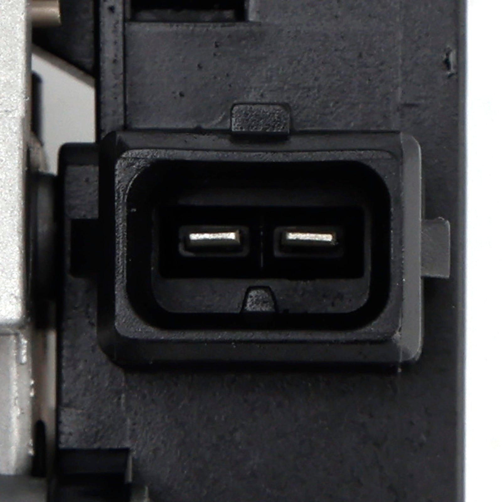 Throttle Body 5950191 00761610 For Saab 9-5 model 2.3L 4 Cyl 2004-2009