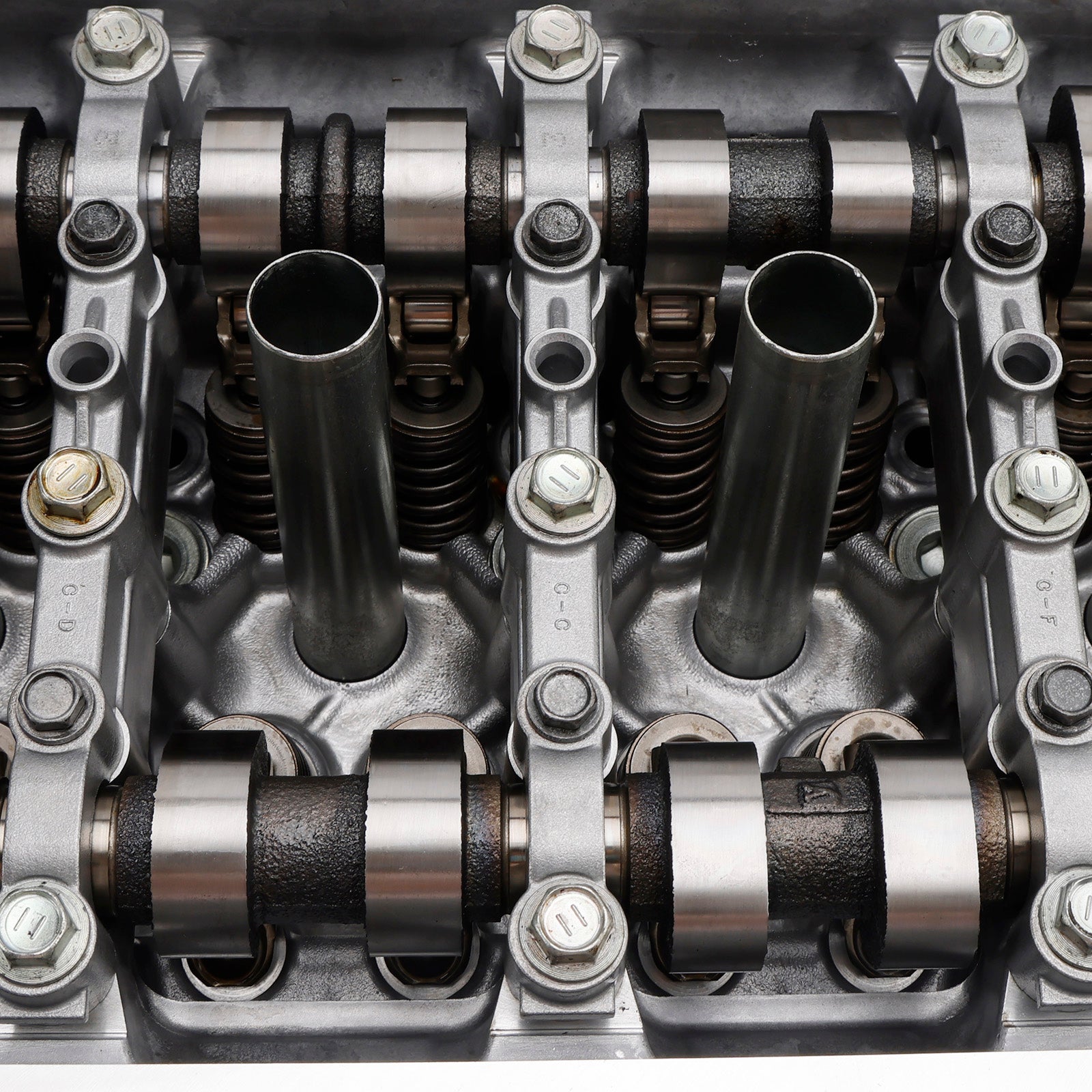 2008-2009 Toyota VIBE 1.8L Cylinder Head 2ZRFE