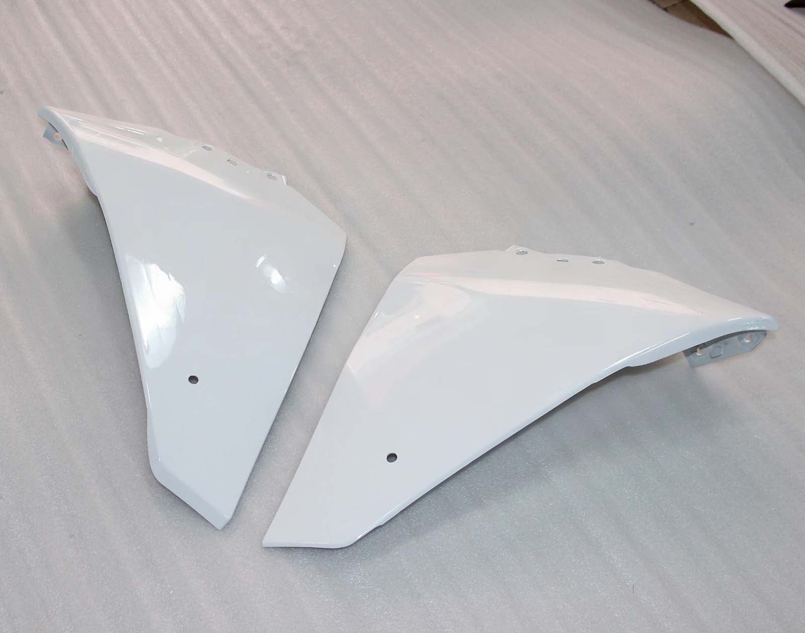 Fairings Plastics 2012-2014 Yamaha YZF R1 Red White Lucky Strike Generic