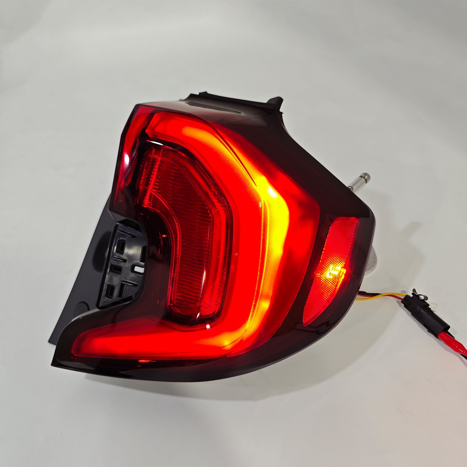 2018-2021 GMC Terrain SLE / SLT Right LED Tail Light Lamp GM2805135