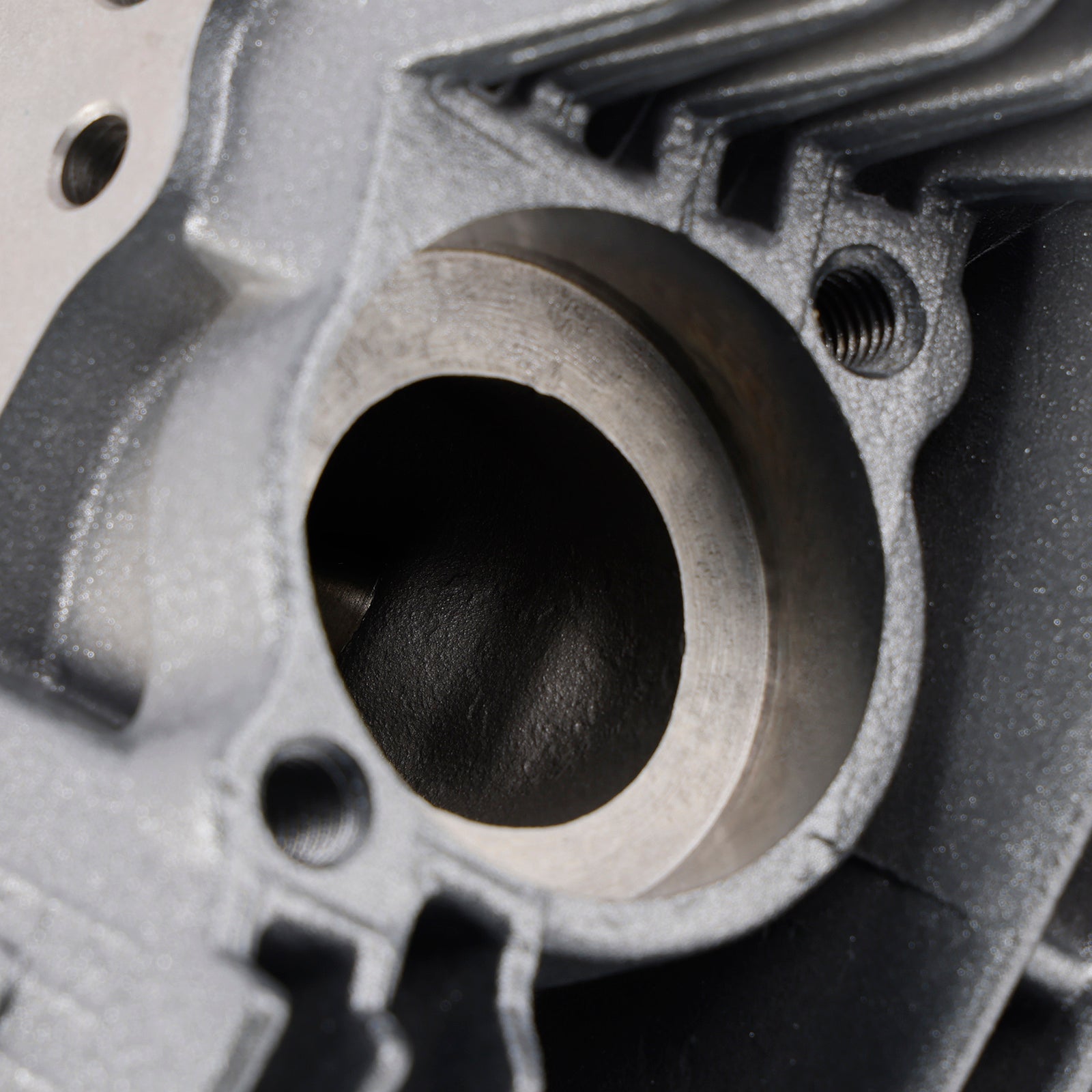 New Cylinder Head Kit Fit for SUZUKI GS200 QS200 DR200 GXT200 QM200GY Qingqi