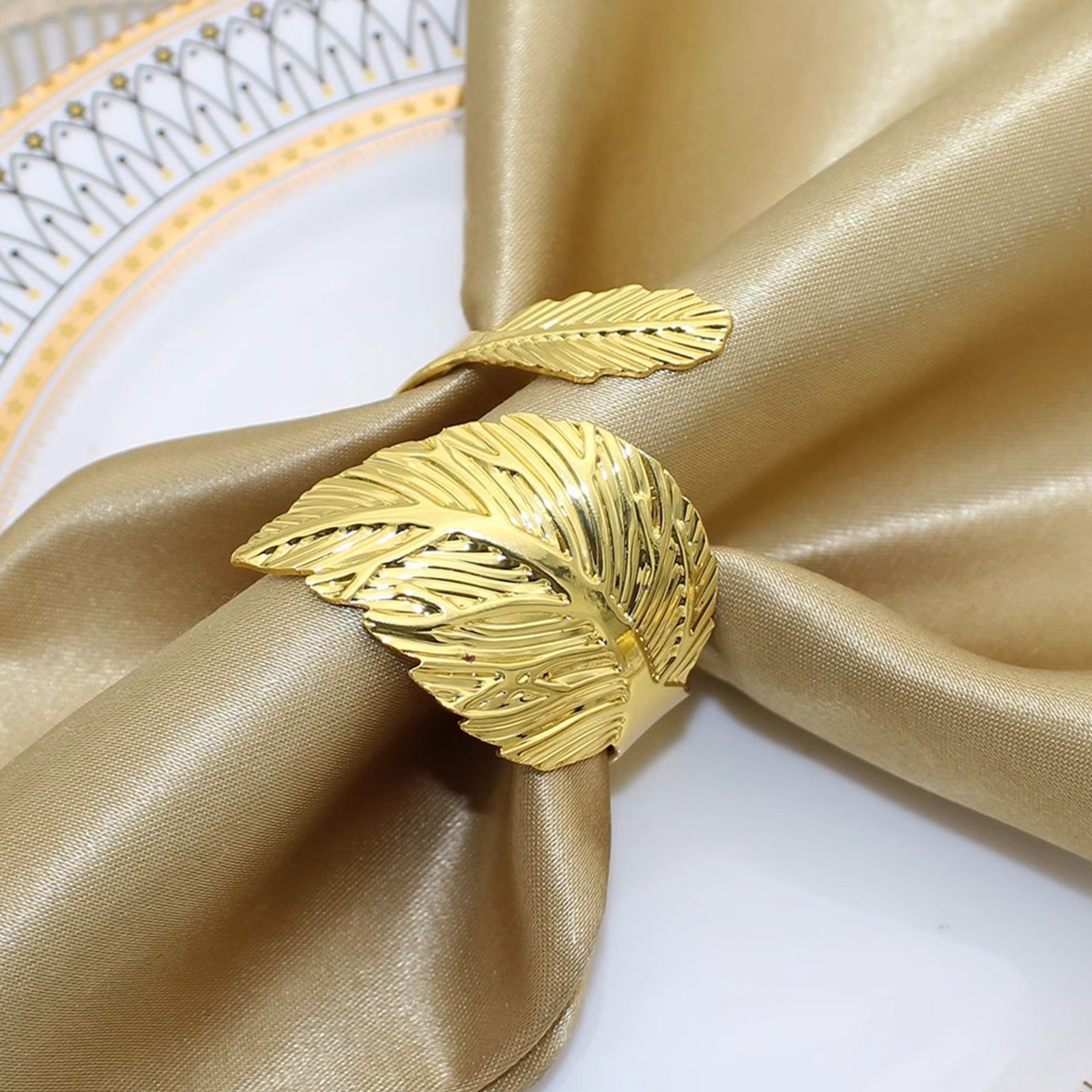 6PCS Napkin Rings Leaf Napkin Holder Adornmen Alloy Golden