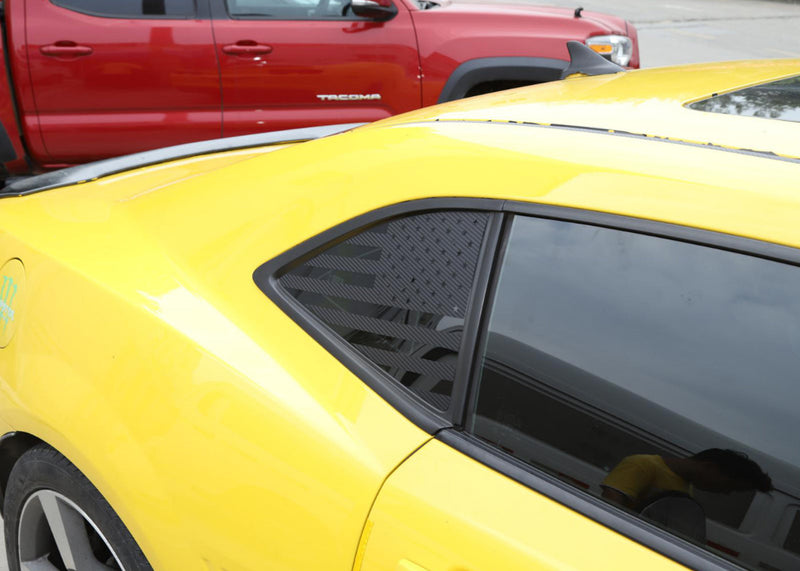 نافذة مثلث خلفي ربع نافذة علم الولايات المتحدة الأمريكية ملصق لاصق لامع لسيارة كامارو 2010-2015 عام