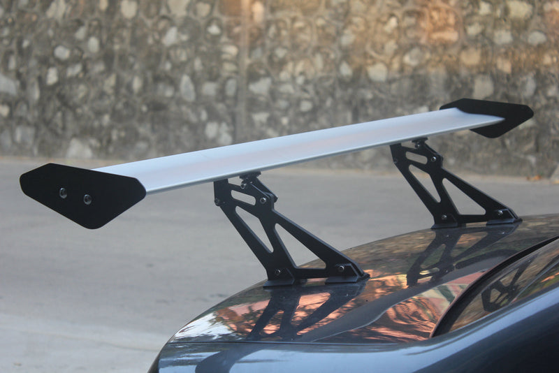 Universal sedán aluminio GT trasero maletero alerón de carreras con luz roja B