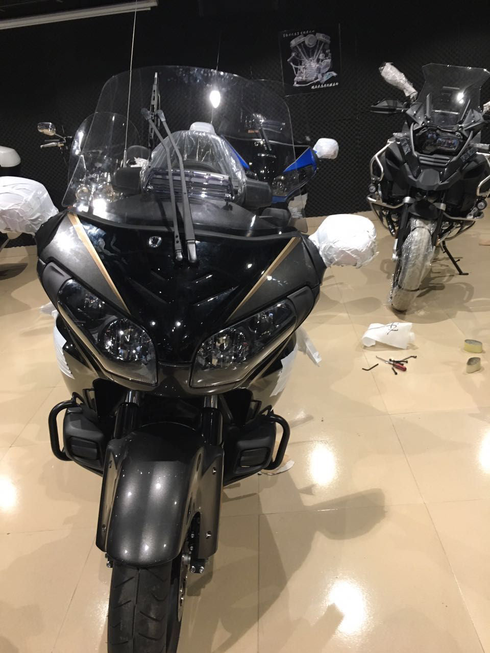 مسند ظهر خارجي لسائقي موستانج لسيارة Honda GL1800A GL1800 Gold Wing Generic